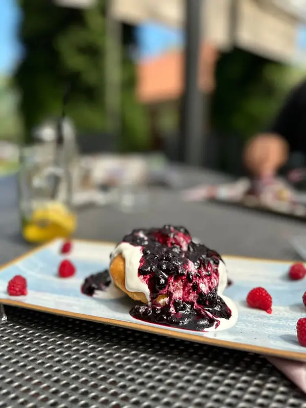 Restaurantul și preparatele Pensiunii Poiana Avrigului